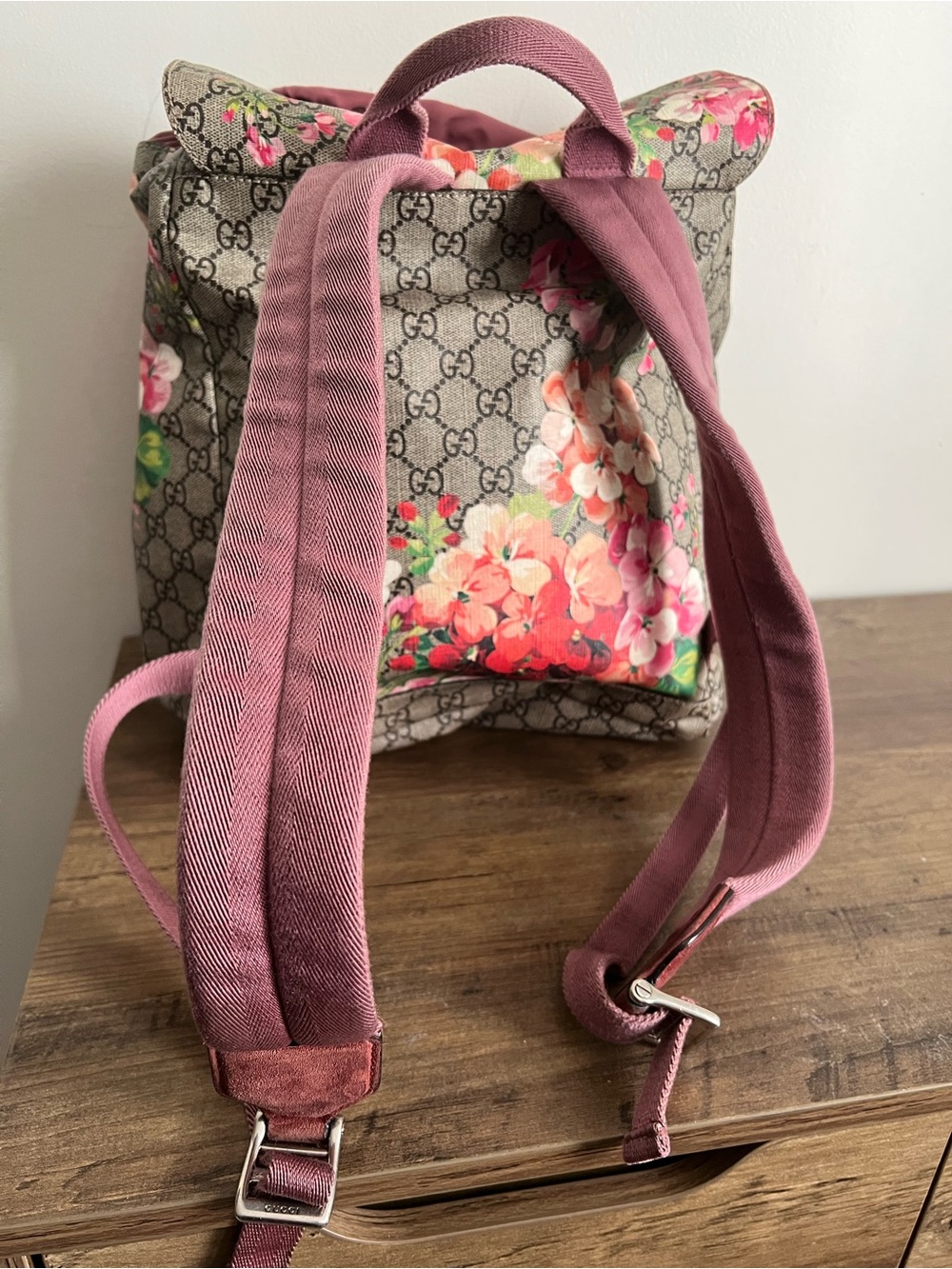 Gucci GG Supreme Floral Canvas Backpack in Pink and Green - Picture 2 of 9